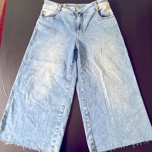 Studio F brand new Jeans size US 4